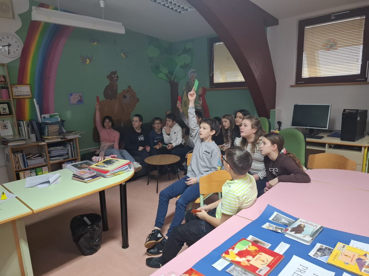 KULTURNA URA V KNJIŽNICI